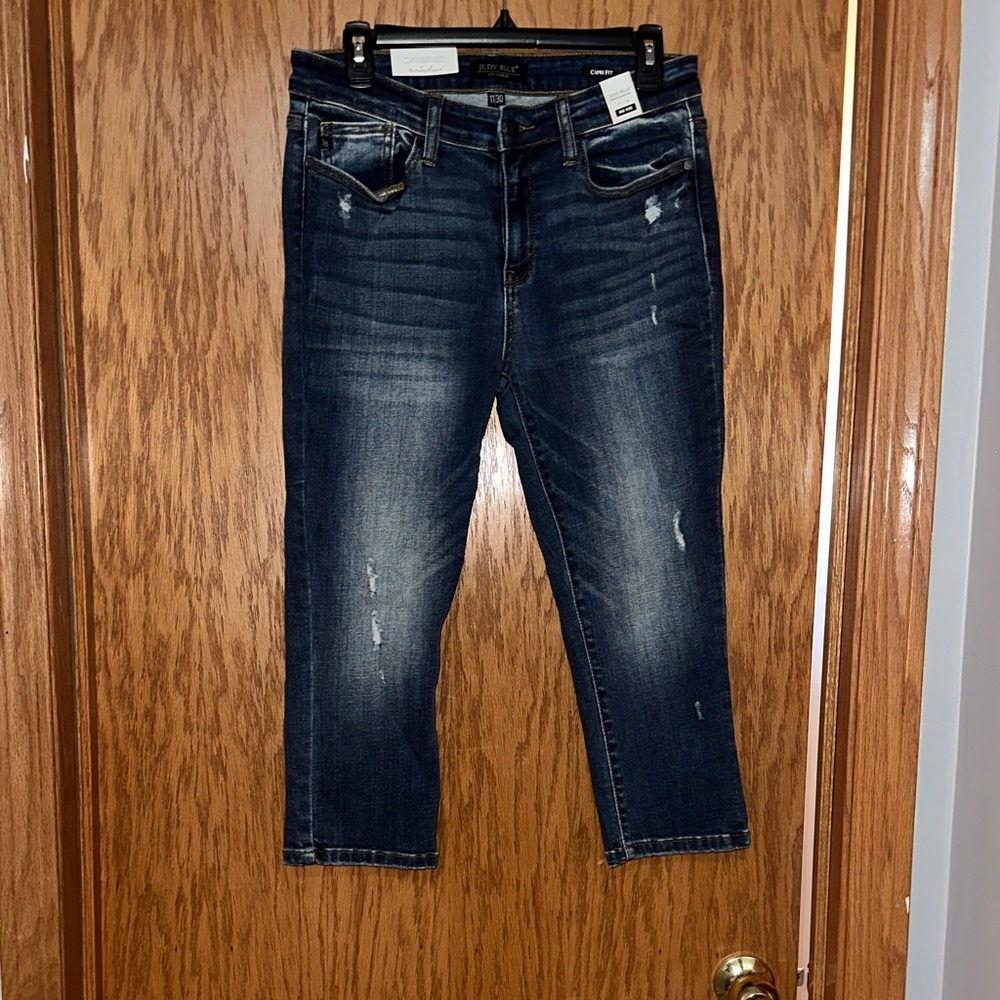 Judy Blue Dark Wash capris